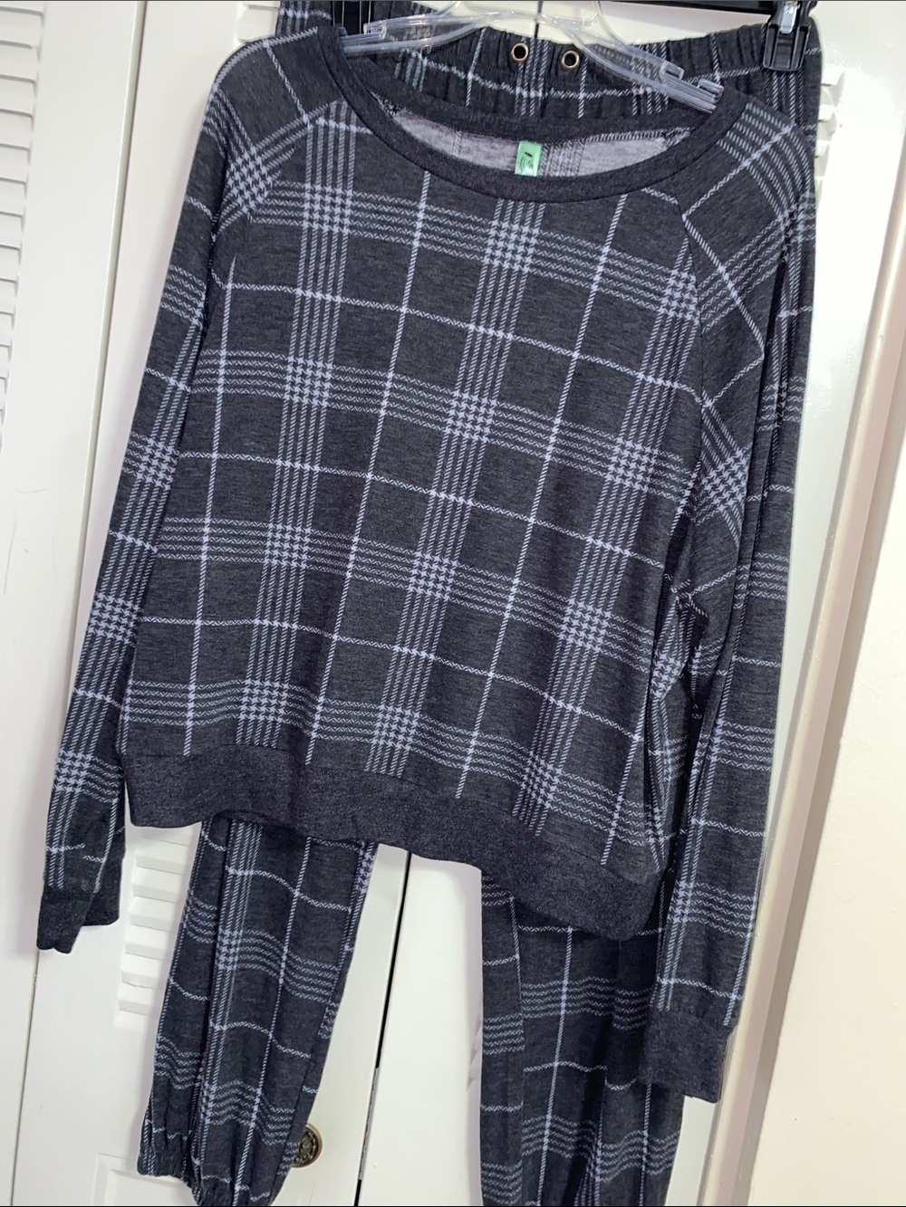 Honeydew Intimates • Charcoal Gray • Plaid • Long-Sleeve Pajama Set • Large